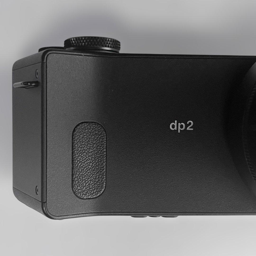 SIGMA dp2 Quattro（バッテリー2個・純正フード付）動作確認済み