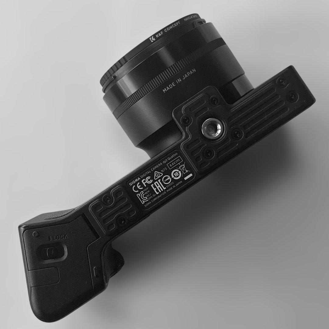 SIGMA dp2 Quattro（バッテリー2個・純正フード付）動作確認済み