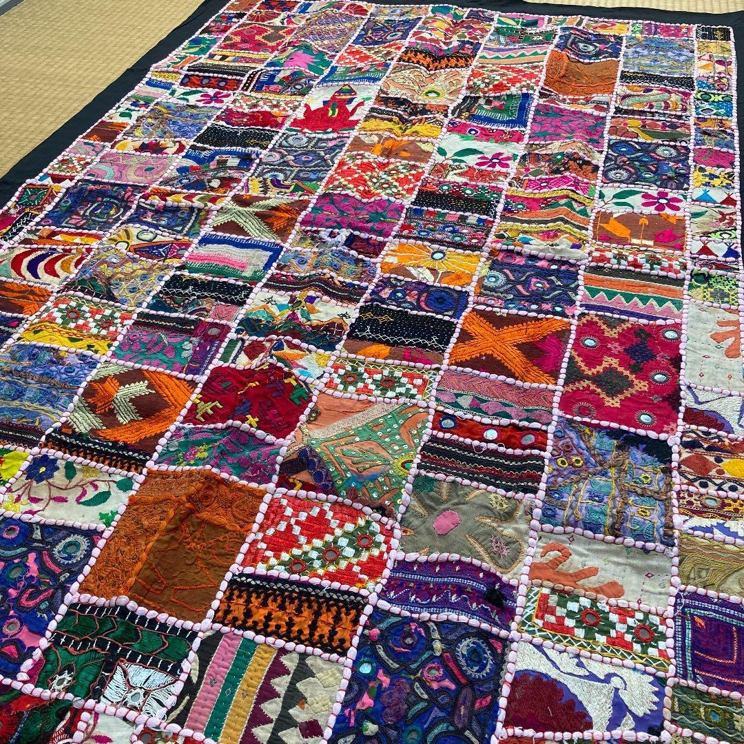 ⭐️若林⭐️ インド手刺繍 ミラーワーク ラグ 敷物