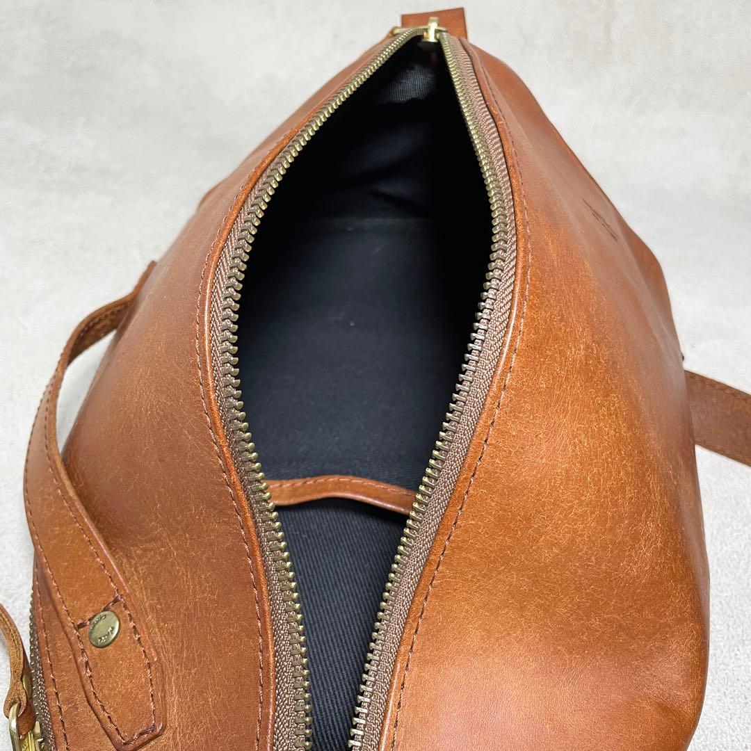 【極美品・廃盤品】ryu ボディーバッグ レザー ショルダーバッグ メンズ 茶