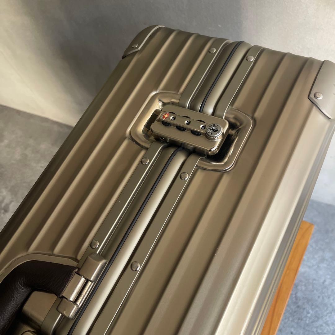 RIMOWA リモワ トパーズ プレミアム チタニウム チェックイン 97L