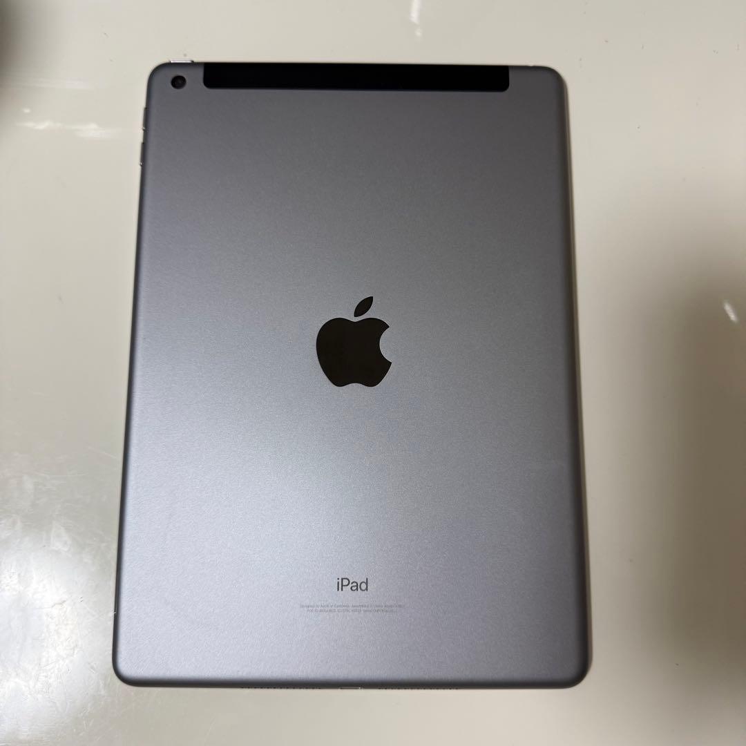 iPad 第5世代 Wi-Fi+Cellular 32GB　MP1J2J/A