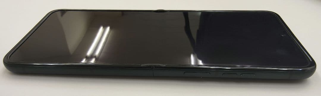 RAZR 60 ultra国内SIMフリー、専用click's case セット