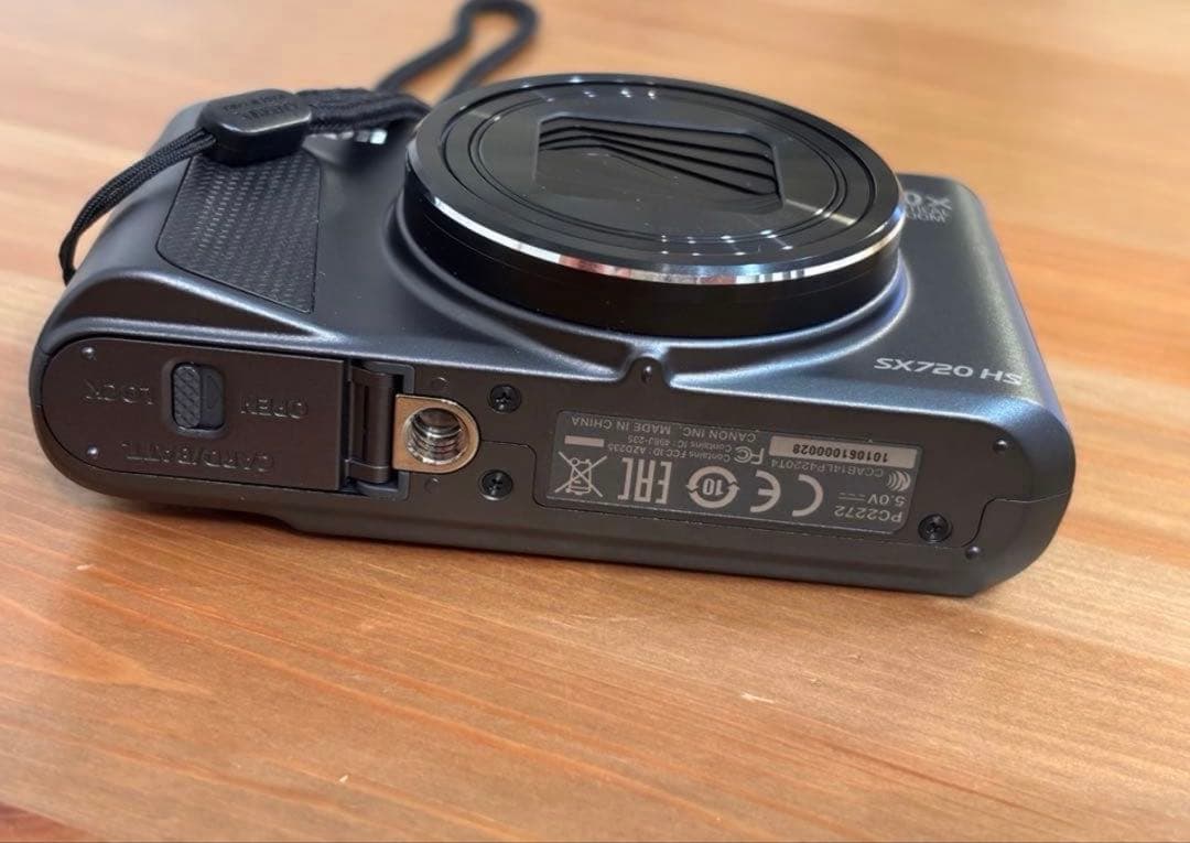 Canon PowerShot SX720 HS ブラック