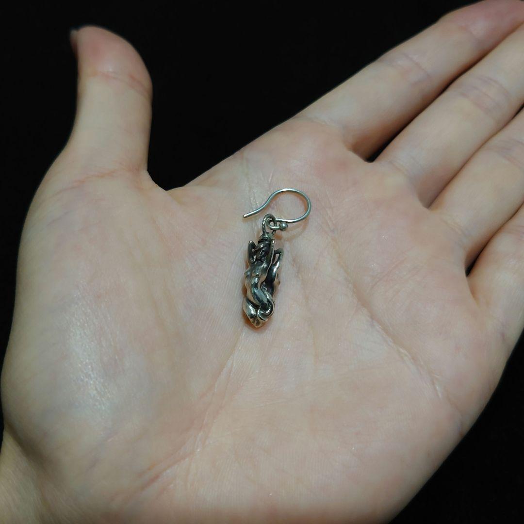 フロワティエドール ピアス