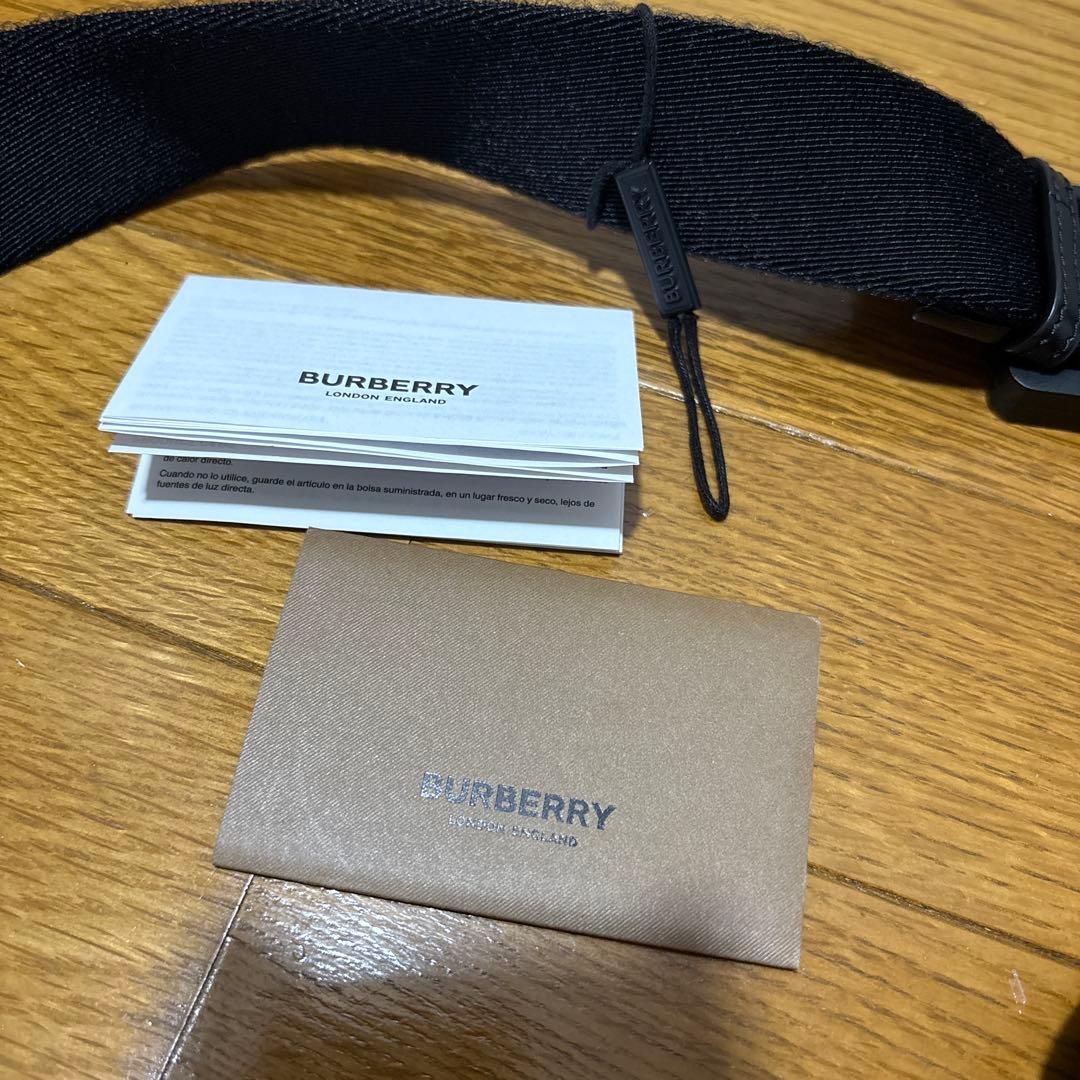 バーバリーボディバッグ