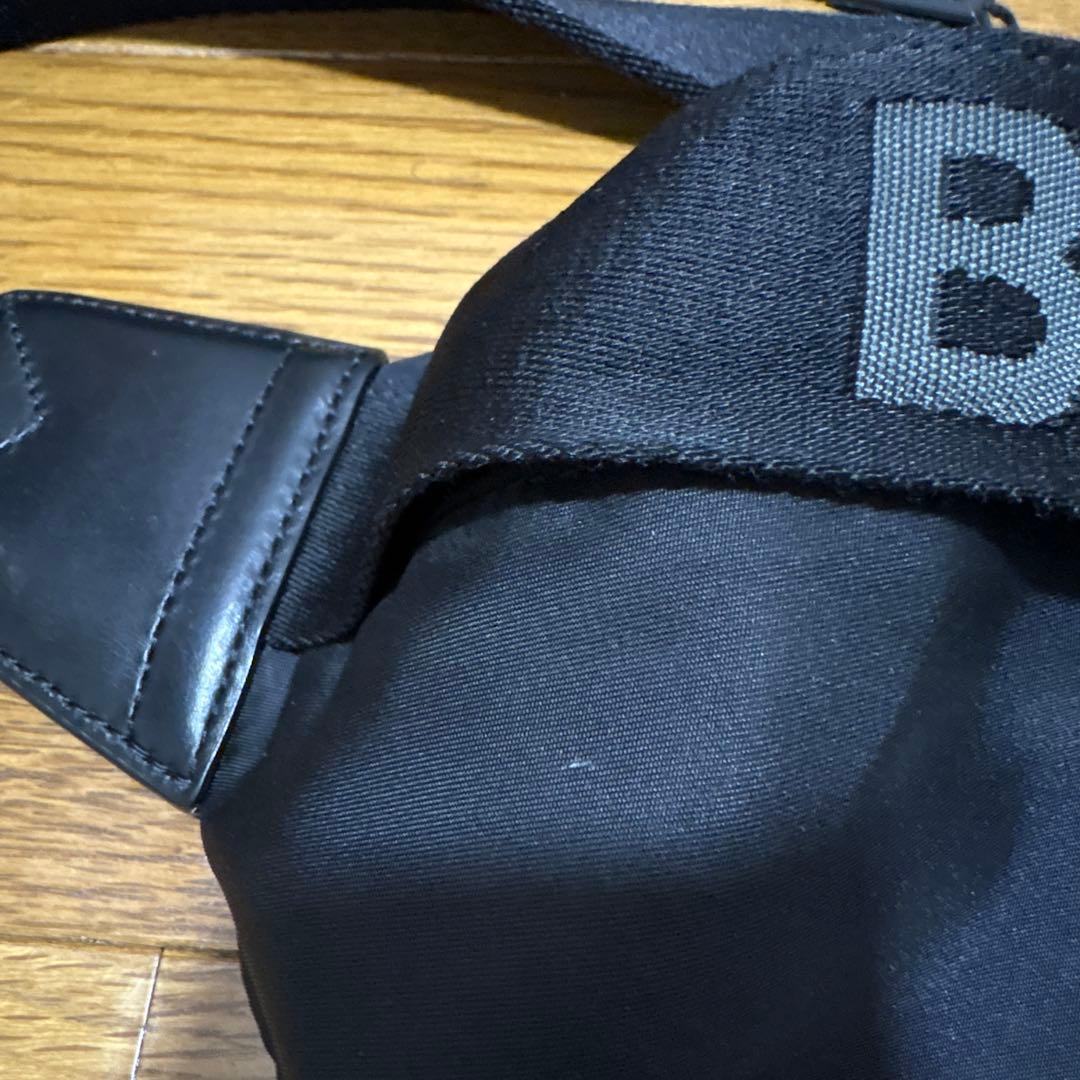 バーバリーボディバッグ