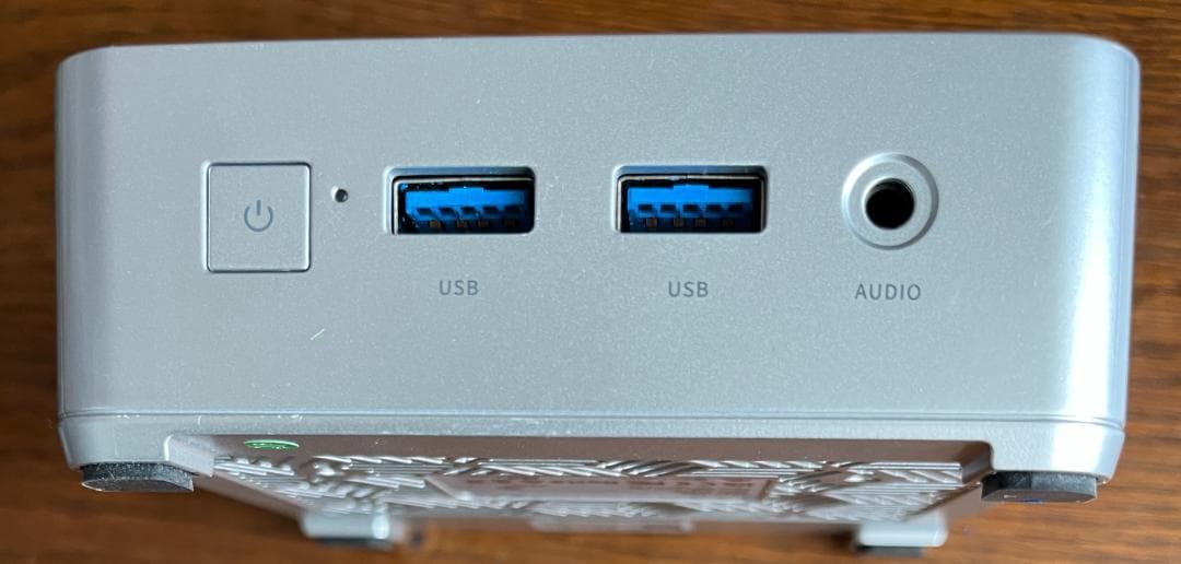 miniパソコン＋ポータブル15㌅モニター他ワンセット