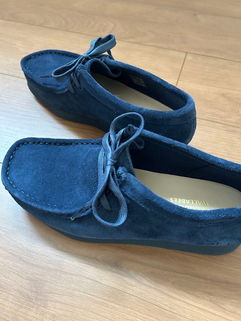いちごいちご クラークス ワラビー ローカット CLARKS