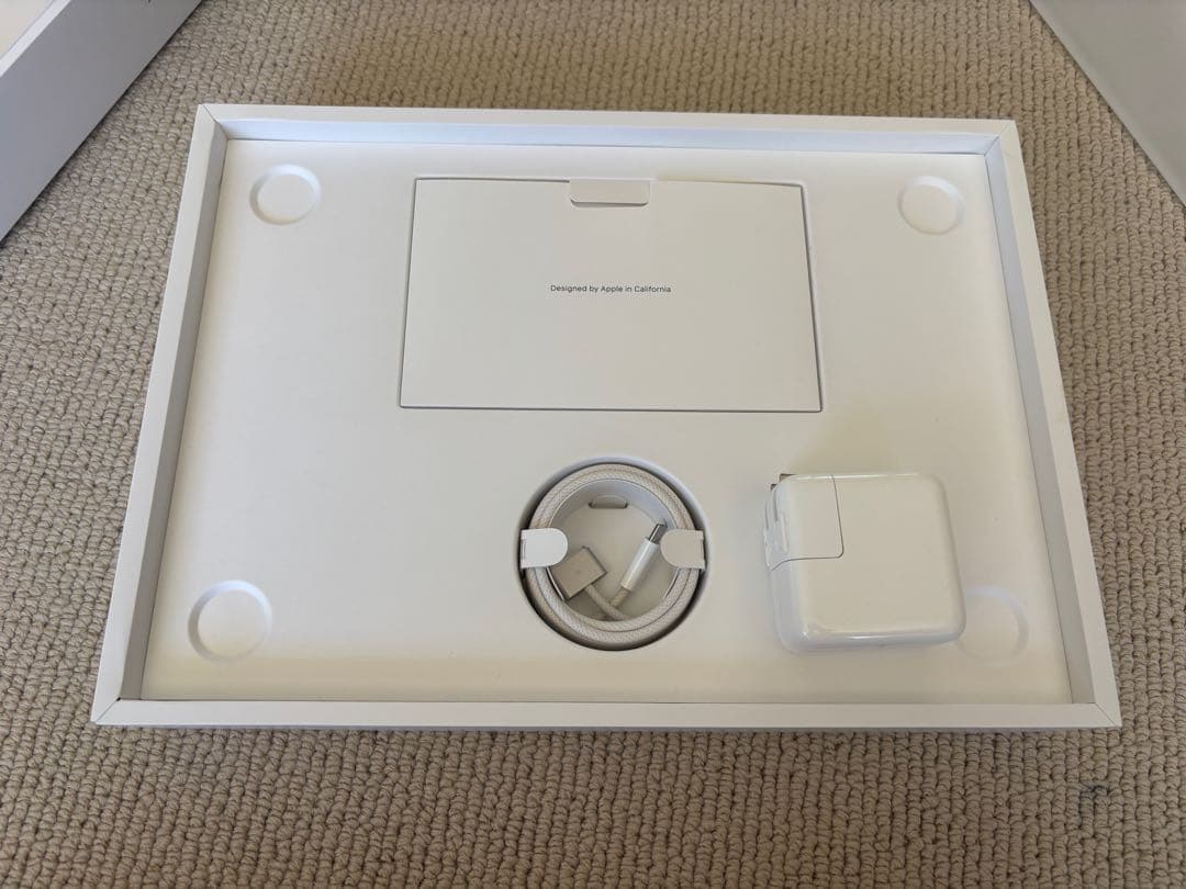 MacBook Air M2 8GM RAM 512GB SSD シルバー