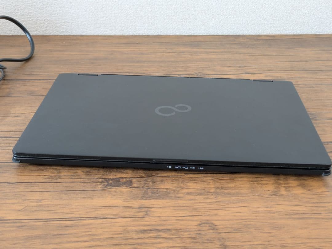 富士通 LIFEBOOK UH95/D3 i7-8565U 8GB