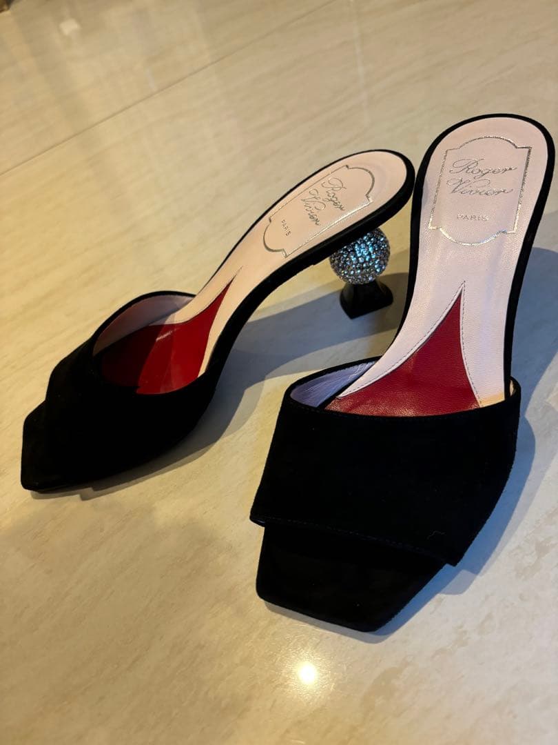 ロジェヴィヴィエ　ビジューヒール　ブラックスエードミュール　35.5