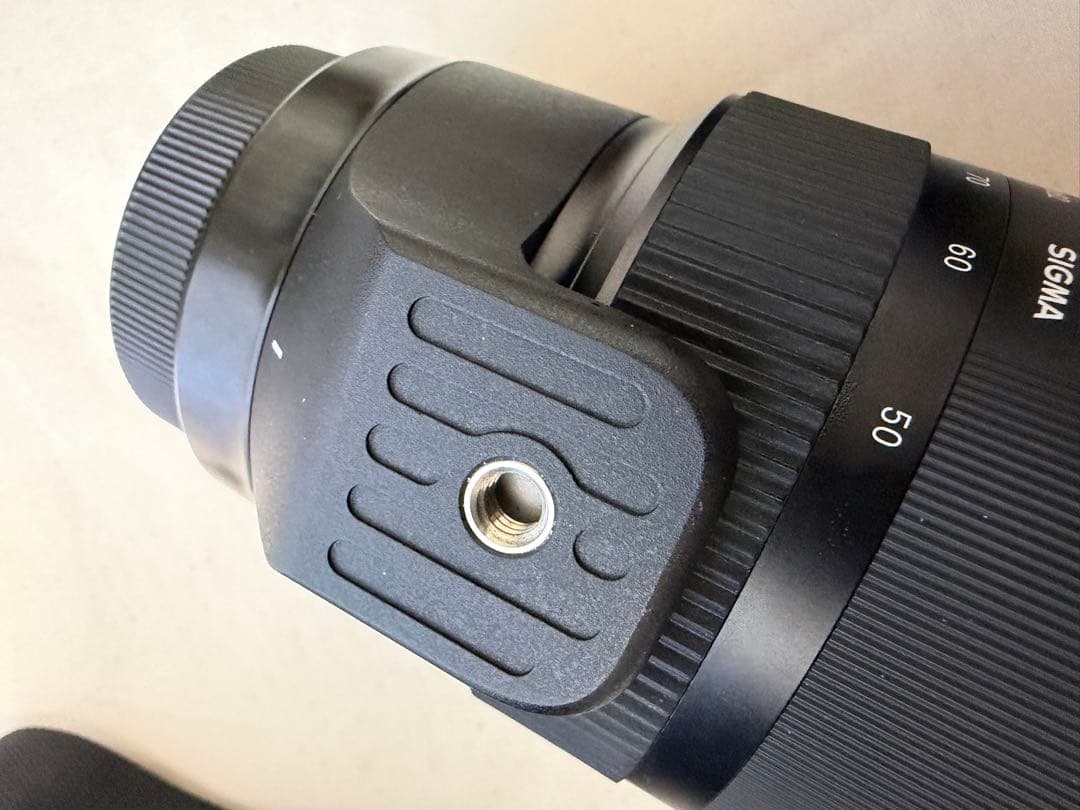 SIGMA 50-100mm F1.8 DC ズームレンズ　EFマウント