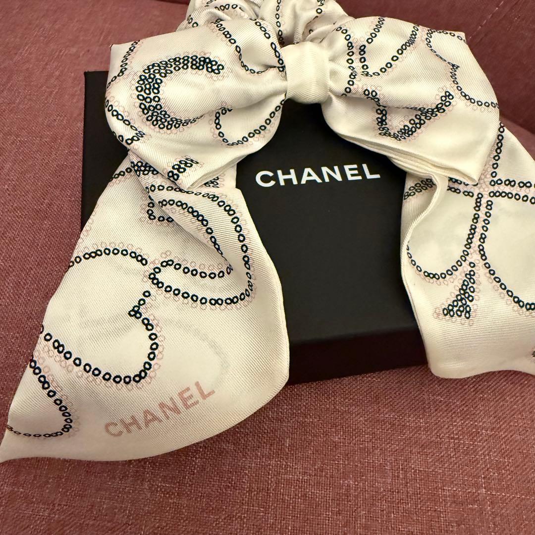 CHANEL ヘアアクセサリー　シュシュ　24B