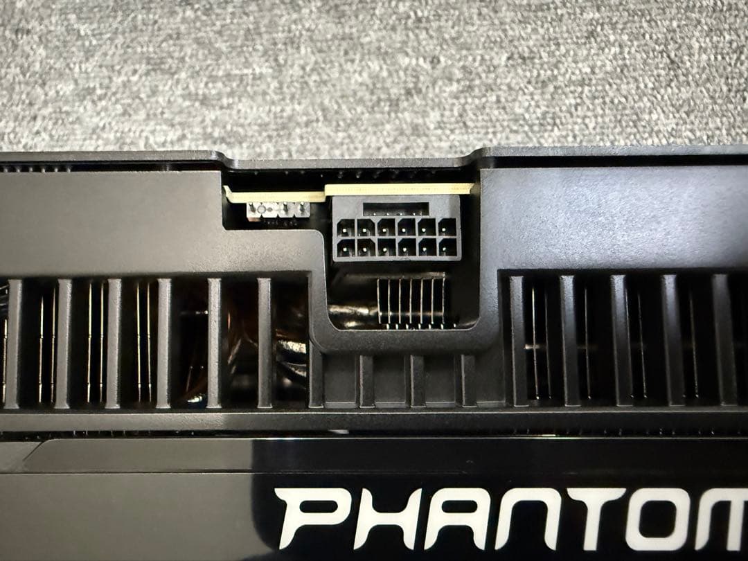 最上位グレード　GAINWARD RTX5070 Ti PHANTOM