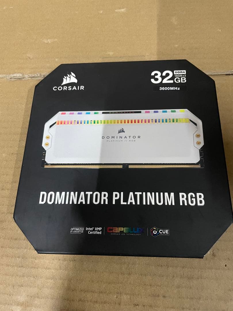 メモリー Corsair Dominator RGB DDR4 2x16GB3600MHz