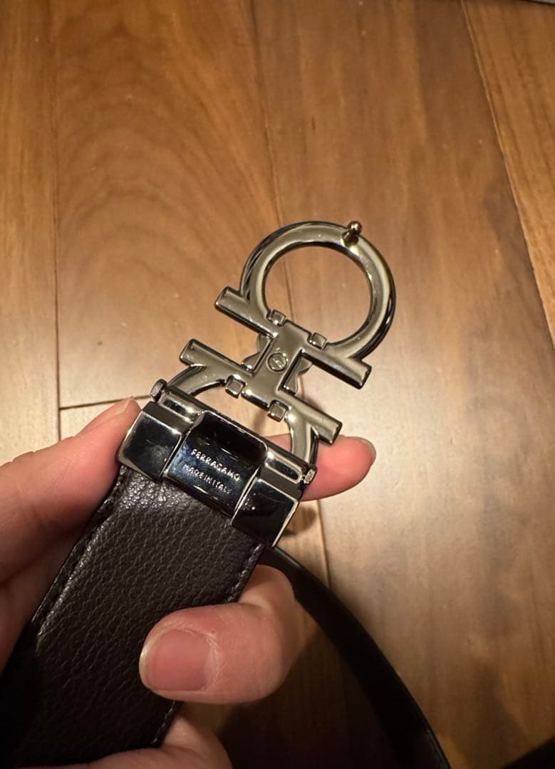 サルヴァトーレ　フェラガモ　ベルト