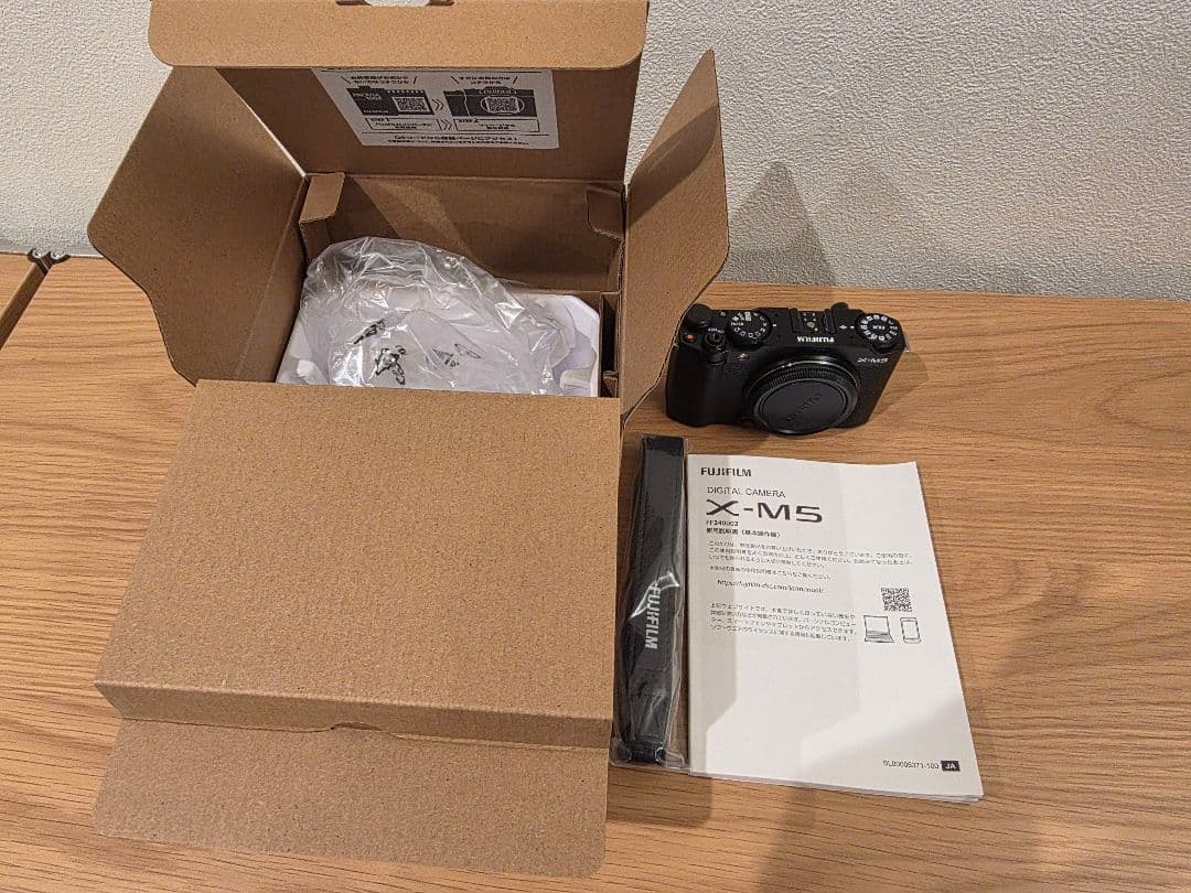 FUJIFILM X-M5 ミラーレスカメラ