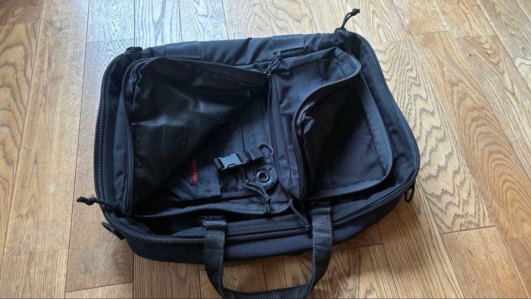 【モモ2017】ブラックビジネスバッグ 仕切り付き