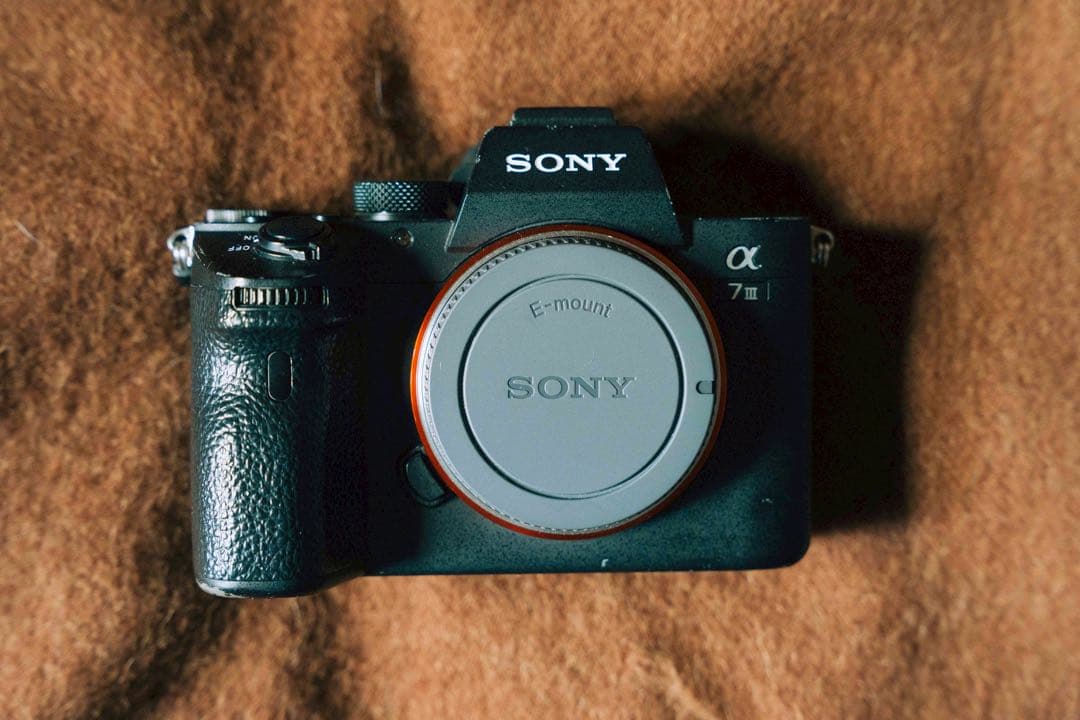 じ*た様 SONY α7 ⅲ 箱あり 付属品あり おまけあり