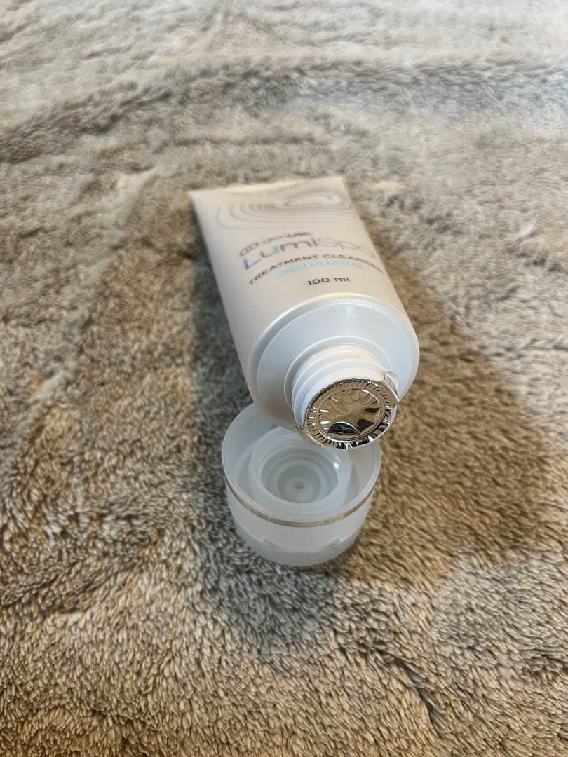 ルミスパ ニュースキン+ 専用トリートメントクレンザー　美品、箱付き