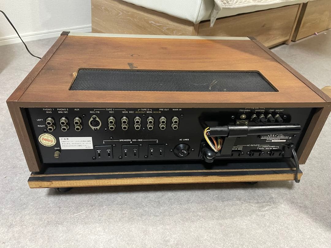 珍しいPioneer SX-818ステレオレシーバー