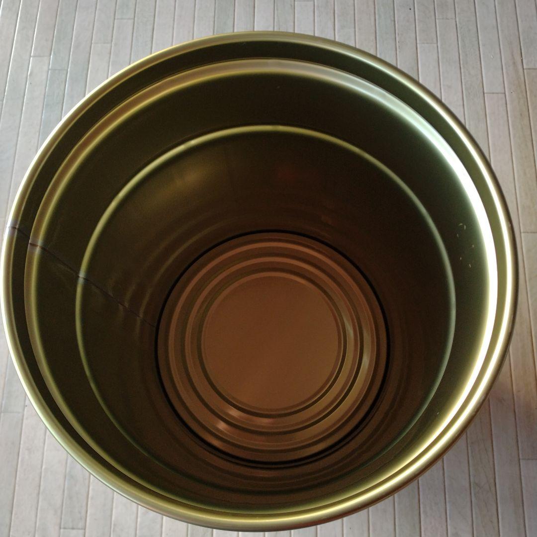 メルセデスベンツ ペール缶　ホワイト　白