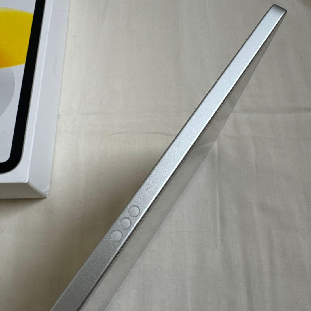 iPad(第10世代)　Wi-Fiモデル　64GBシルバー