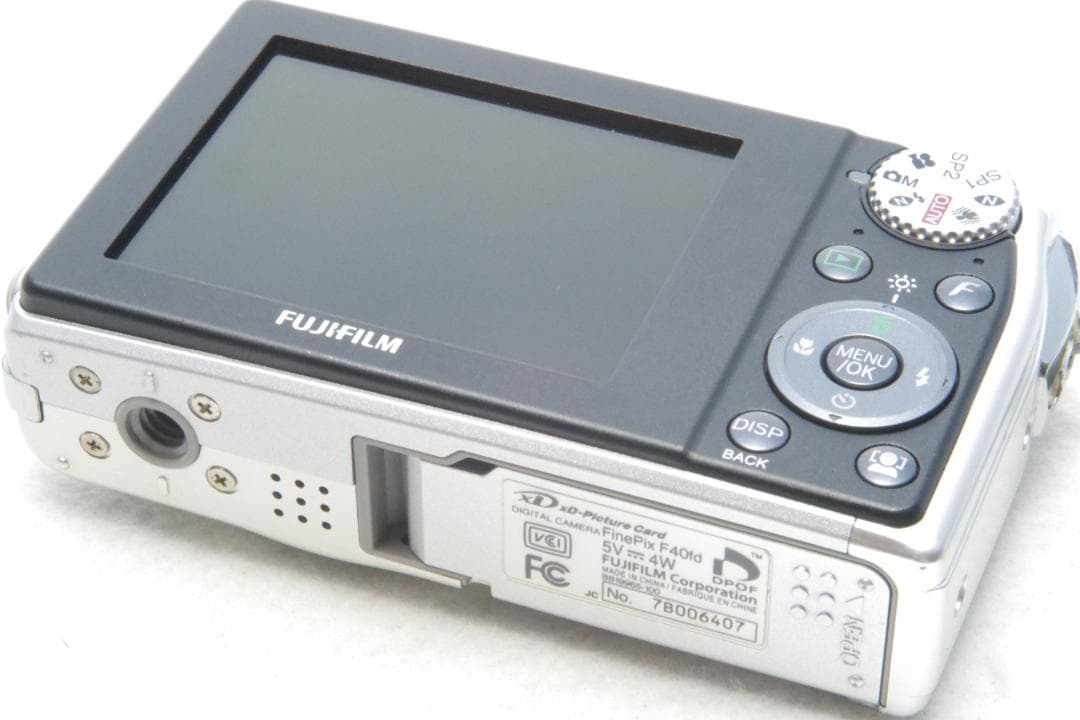 FUJIFILM FinePix F40 fd 830万 金 動作確認済 美品