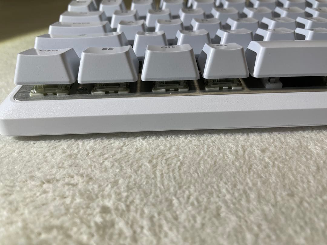 Corsair K70 PRO TKL ホワイトキーボード 本体