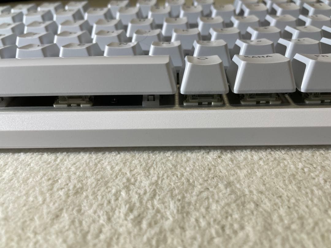 Corsair K70 PRO TKL ホワイトキーボード 本体