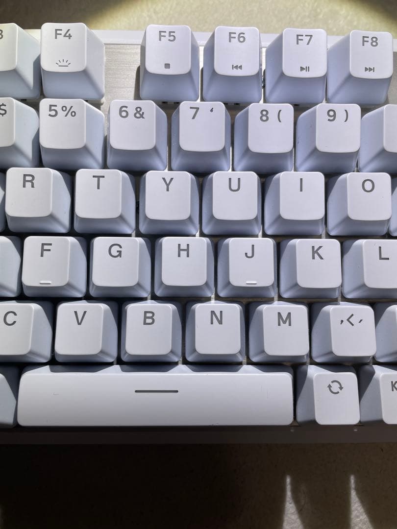 Corsair K70 PRO TKL ホワイトキーボード 本体