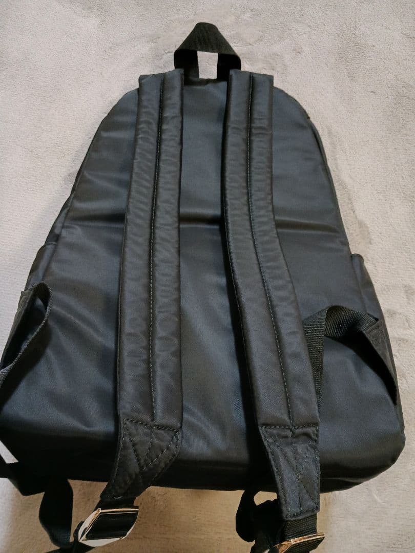 【極美品】マリークワント　ナイロンマットサテンデイジー リュック ブラック