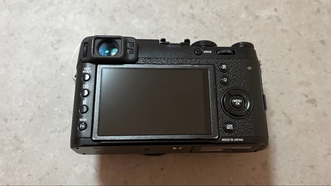 【値下げ中】Fujifilm X100T コンパクトデジタルカメラ