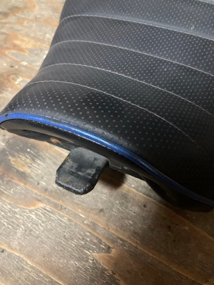 ZRX400 三段シート バイクシート 黒/青