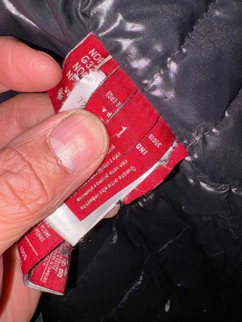 モンクレール ブラック フード付きダウンジャケット