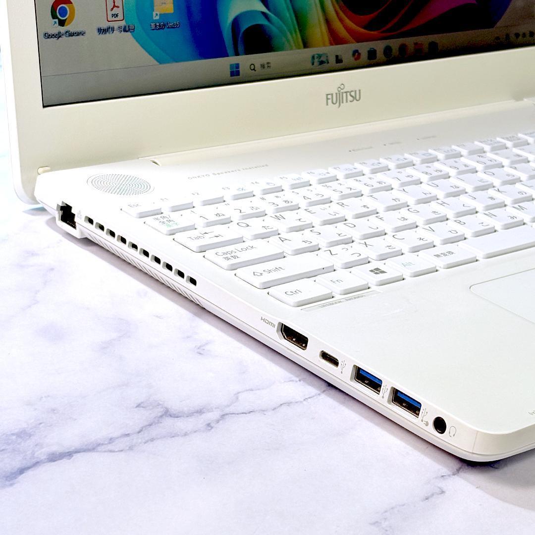 超美品☆Corei7・8GB・SSD・MSオフィス付 ホワイト ノートパソコン