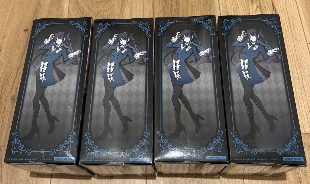 Ado フィギュア　Winter ver 4個セット