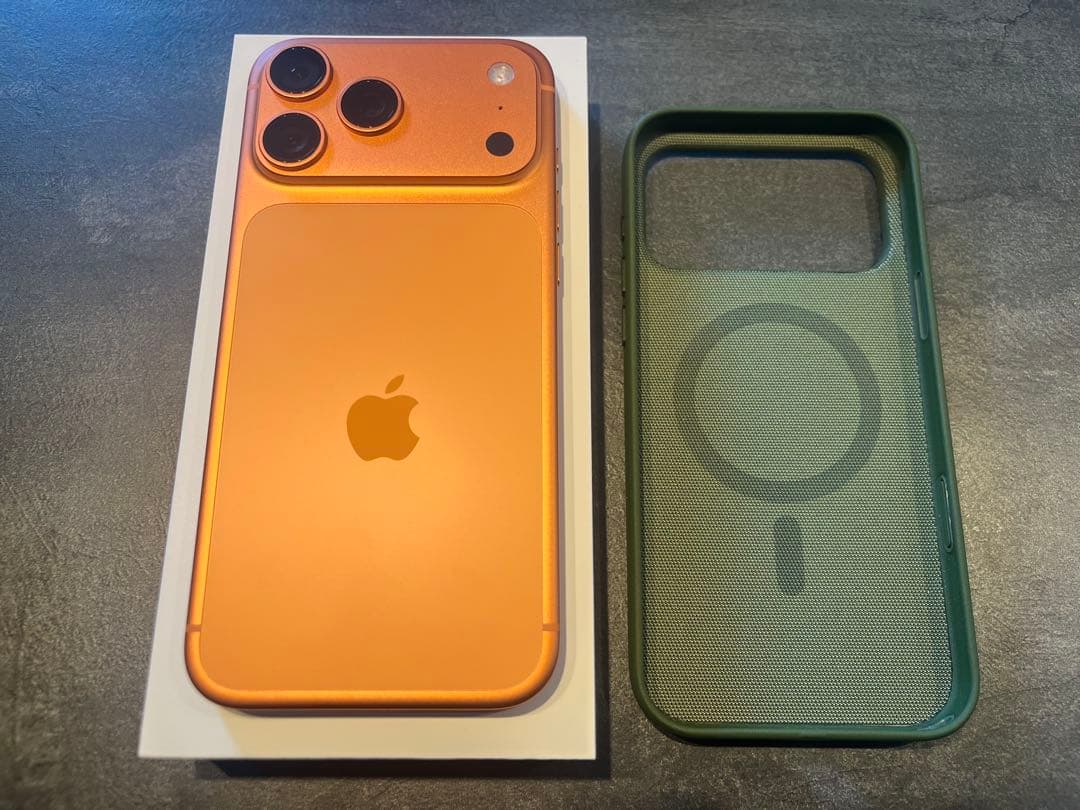 【極美品】iPhone17promax 1TB 保護フィルム 純正ケース付