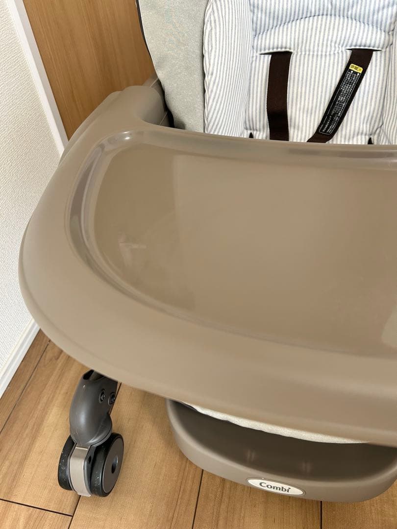 コンビ　スイングベッド&チェアー　手動