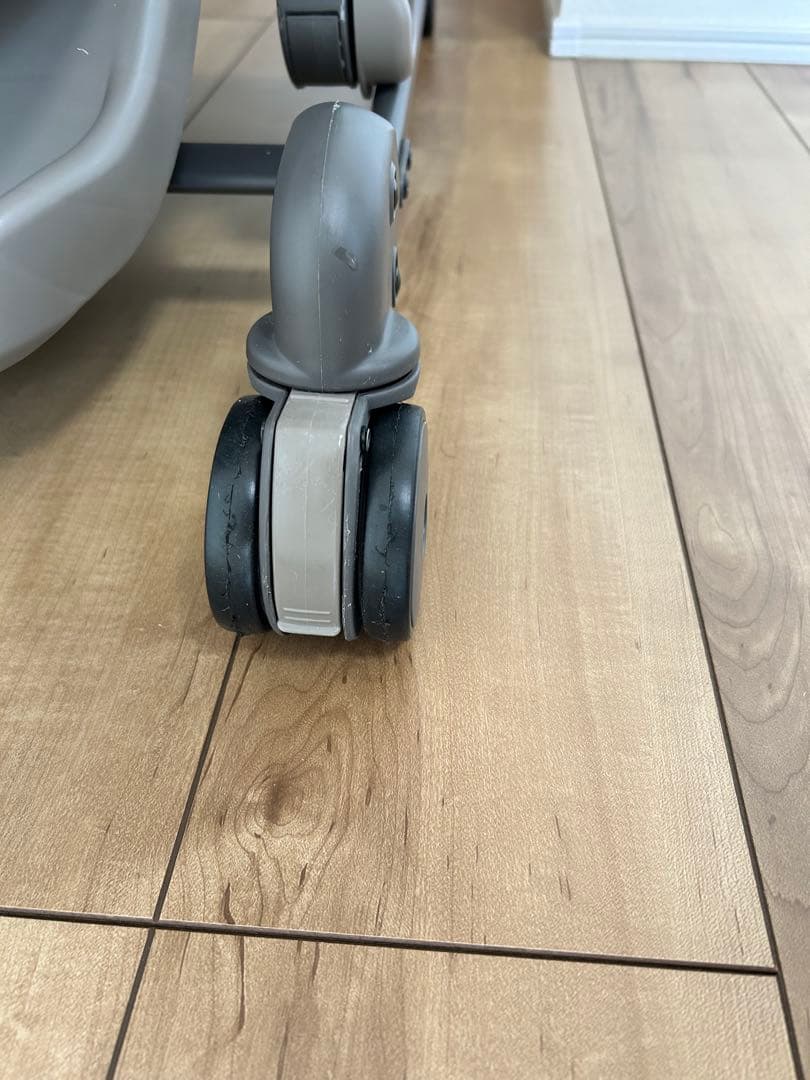 コンビ　スイングベッド&チェアー　手動