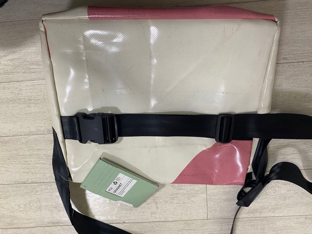 FREITAG dragnet メッセンジャーバッグ ピンク