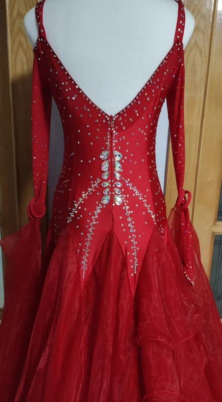 ★美品 一点のみ　社交ダンスドレス スタンダードドレス レッド L