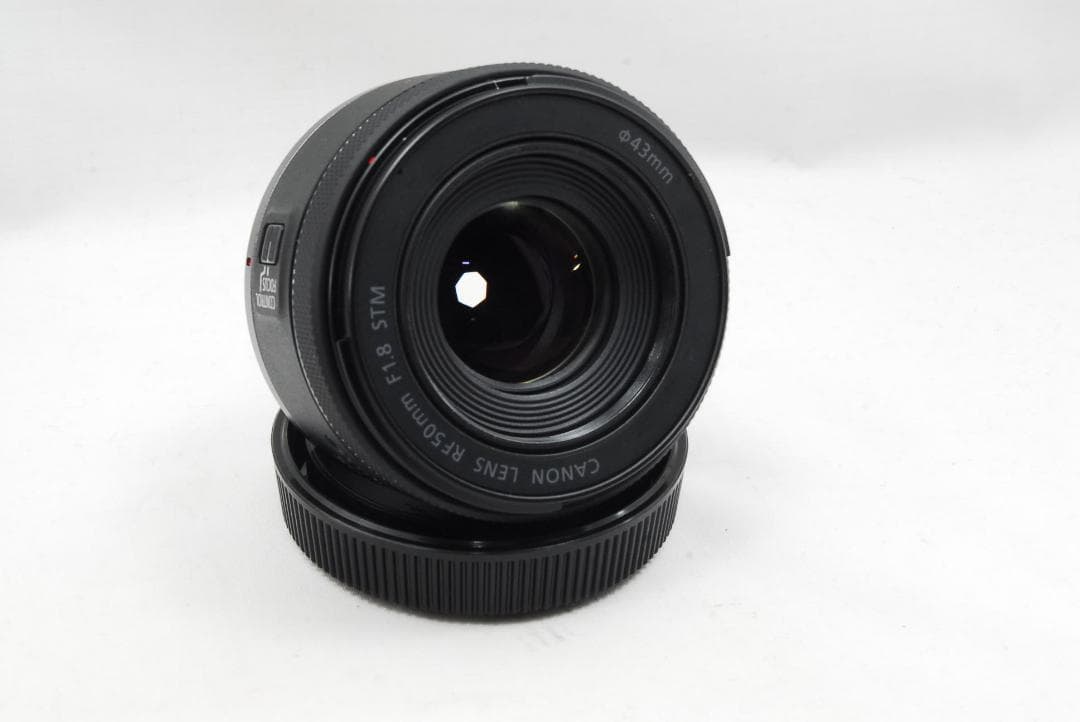 美品 キャノン RF 50㎜ F1.8 STM 単焦点レンズ 215