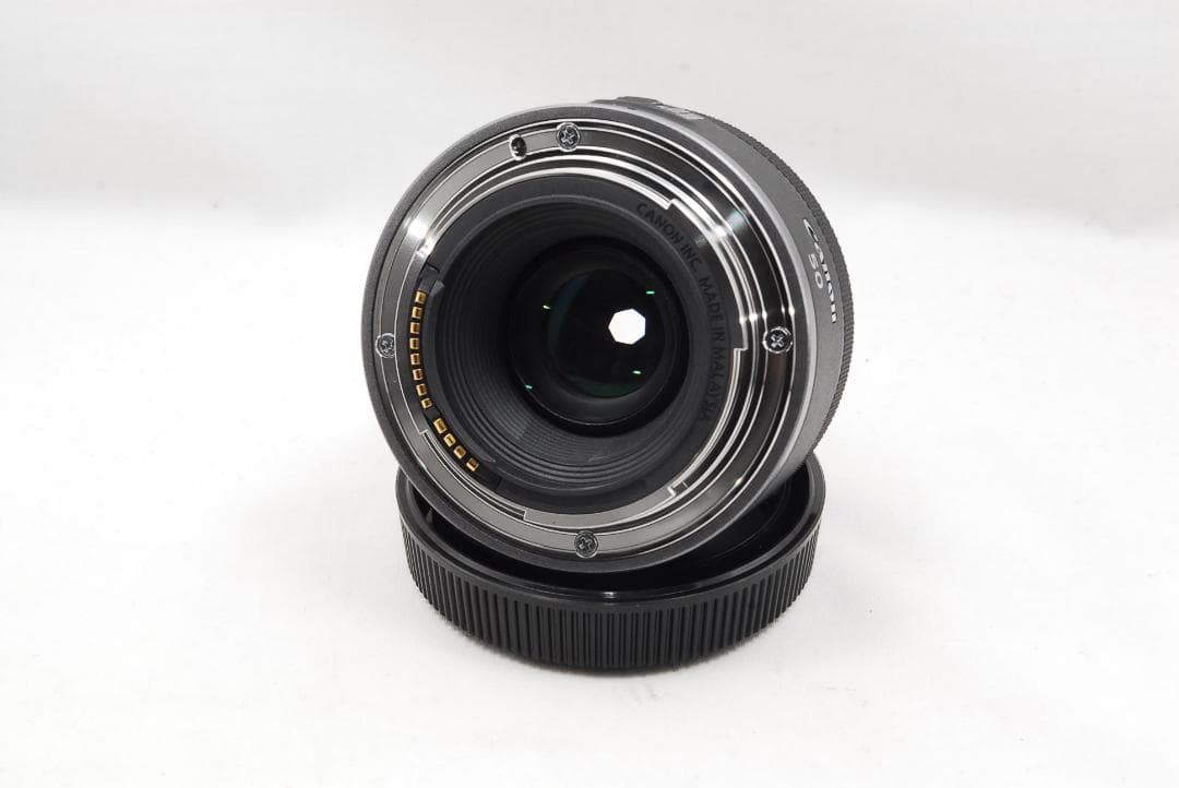 美品 キャノン RF 50㎜ F1.8 STM 単焦点レンズ 215