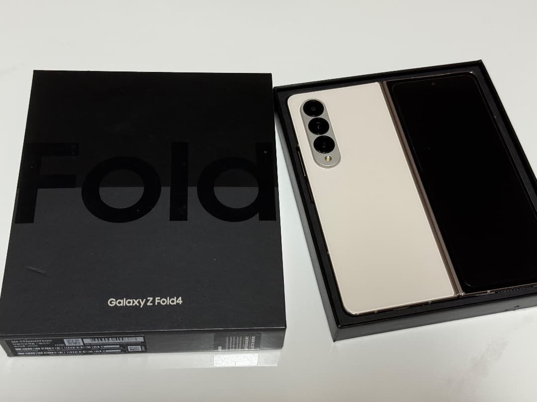 超美品 Galaxy Z Fold4 ベージュ 1TB A-51