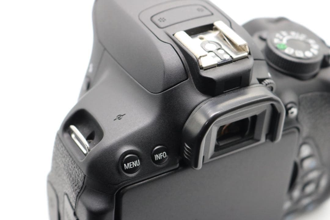 美品 【Canon EOS Kiss X7i ダブルレンズセット】 安心保証あり