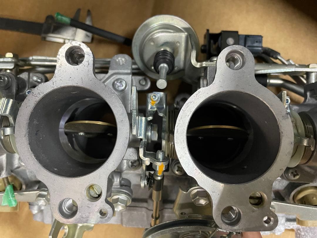 トヨタ 純正 AE101 4スロットル