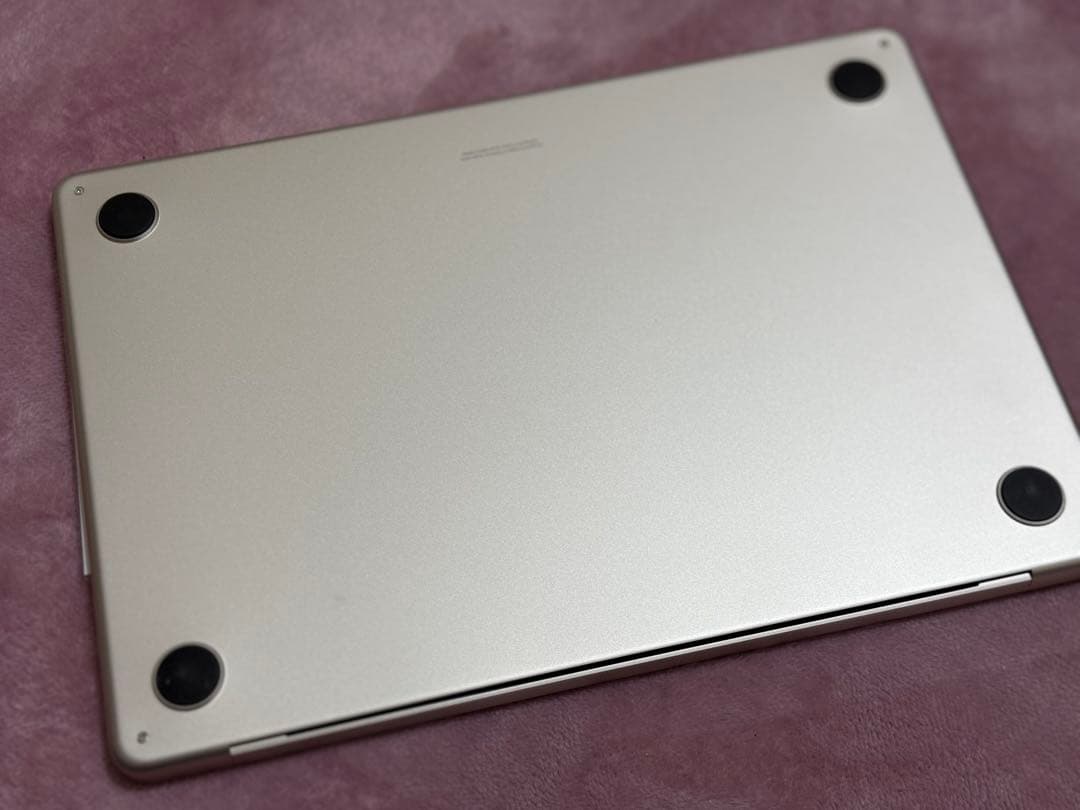 MacBook Air M3 13インチ スターライト8GB/256GB