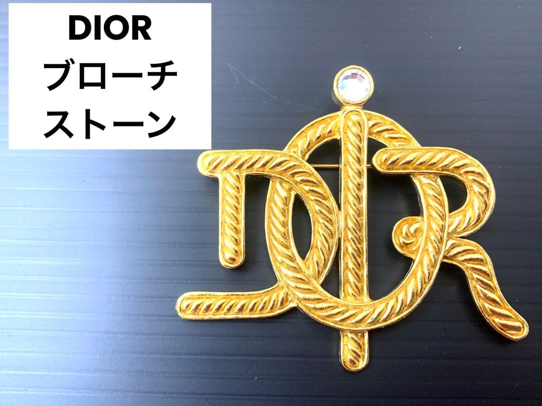 DIOR ディオール ブローチ ストーン アクセサリー ロゴ エンブレム
